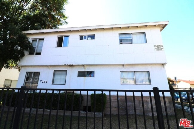 Building Photo - 7249 Bakman Ave