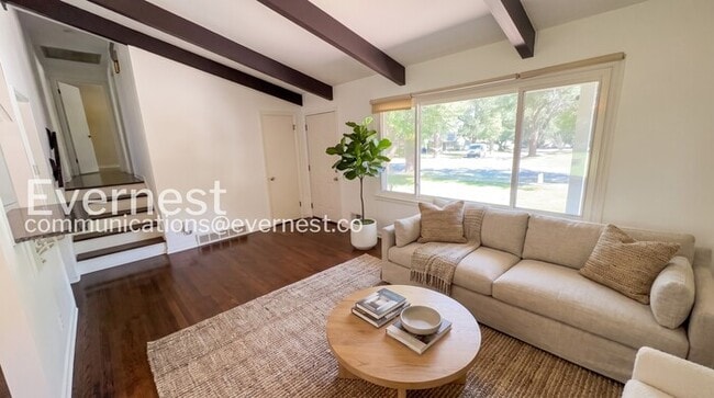 Photo - 7306 Larsen Ln