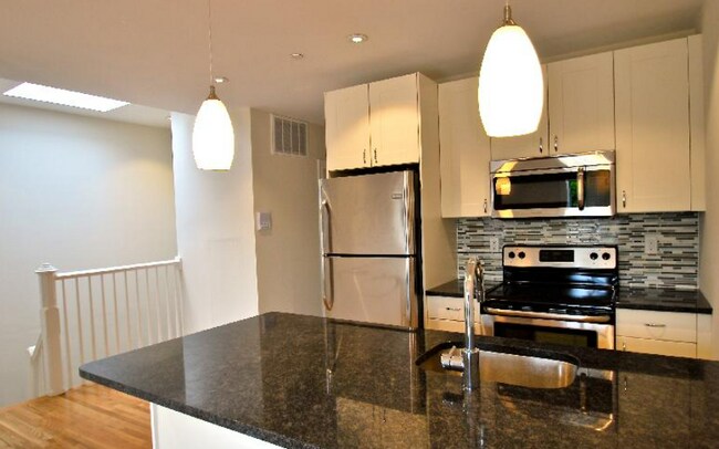 Photo - 53 Fort Ave Unit 3