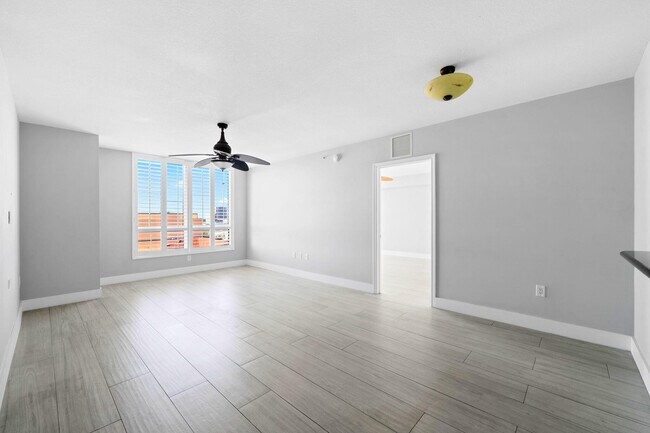 Photo - 610 W Las Olas Blvd Unidad 1016N