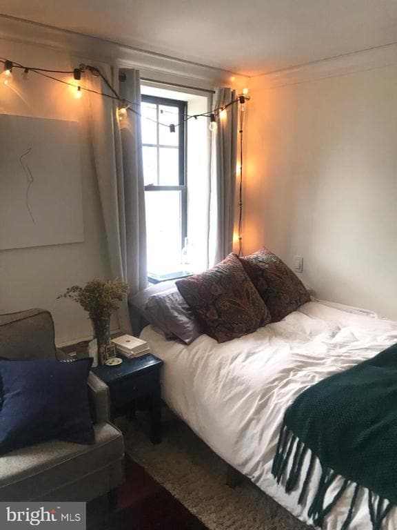 Building Photo - 1701 Locust St Unit 1703 Rental