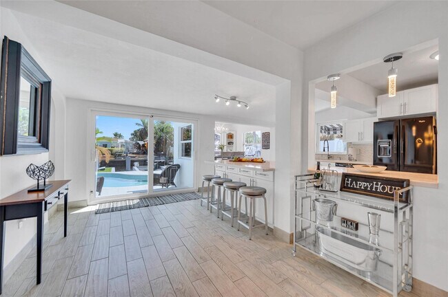 Photo - 1300 Mango Isle