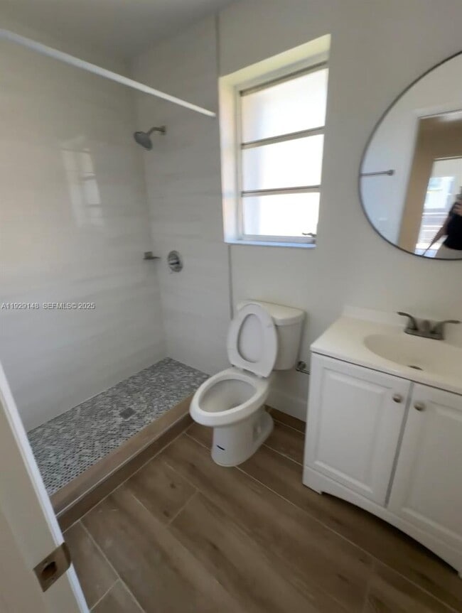 Photo - 111 SW 31st Ct Unidad 4