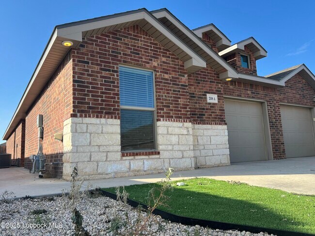 Photo - 2108 Kokomo Ave Townhome