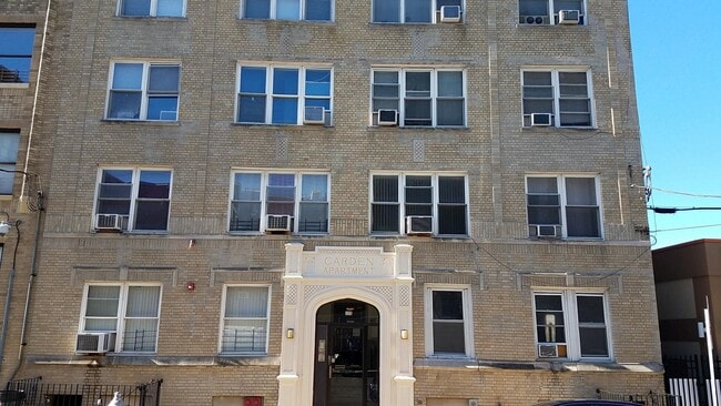 Building Photo - 135 Van Wagenen Ave Unit 3D