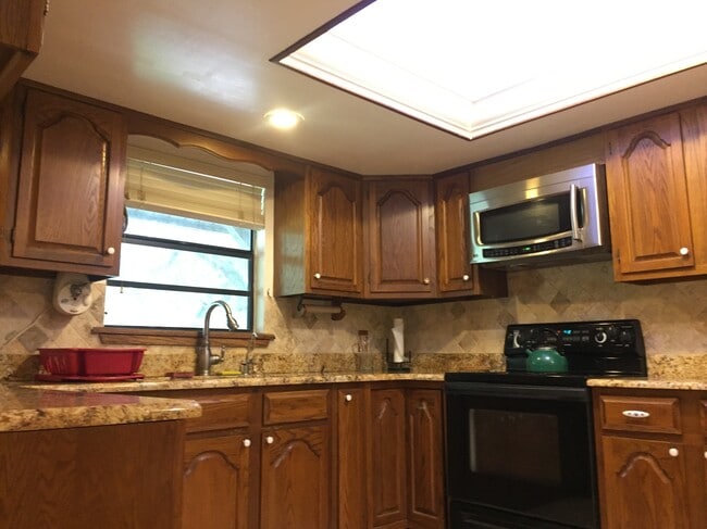 Photo - 4807 Shetland Trl