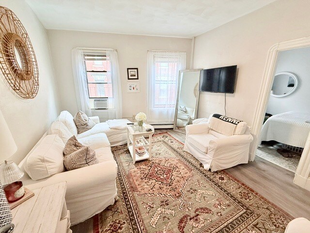 Photo - 26 1/2 Charter St Unit 1