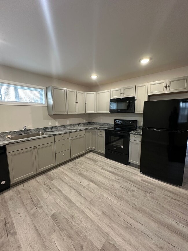 Photo - Brand New & Inviting 2 Bedroom, 2 Bathroom Unit in St. Anthony!