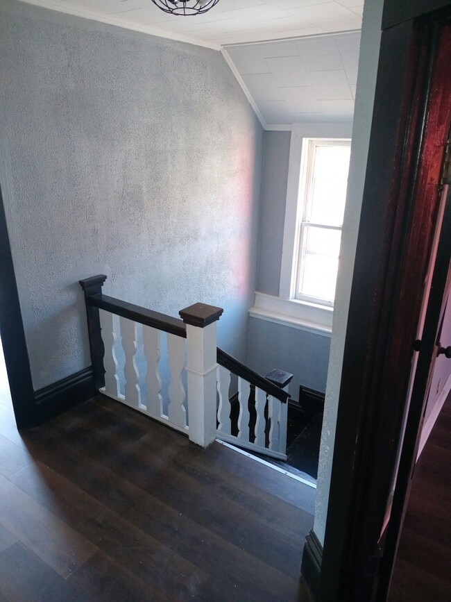 Photo - 2247 Charles St