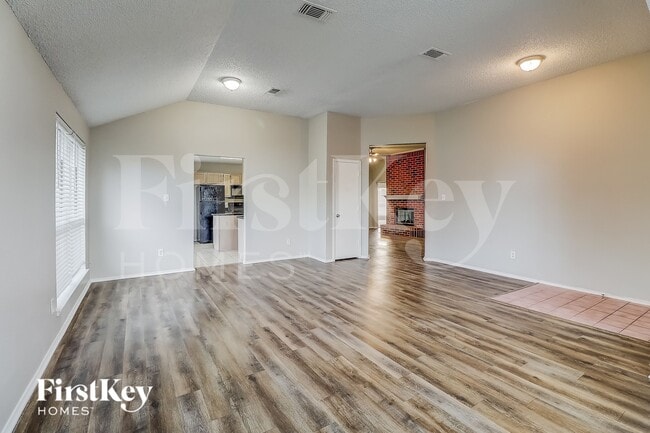 Photo - 912 Winterbury Ct