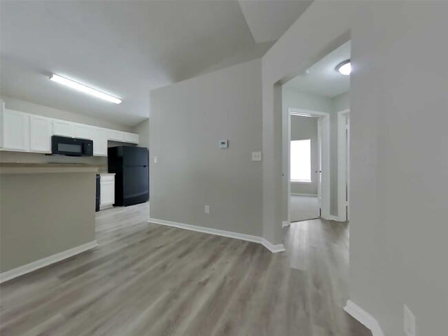 Photo - 3135 Kelling St