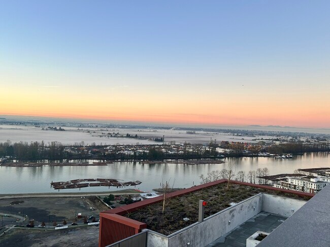 Photo - 3338 Sawmill Cres