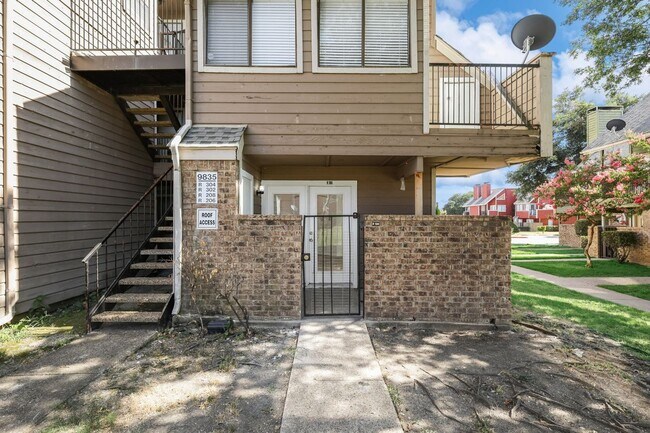 Photo - 9835 Walnut St