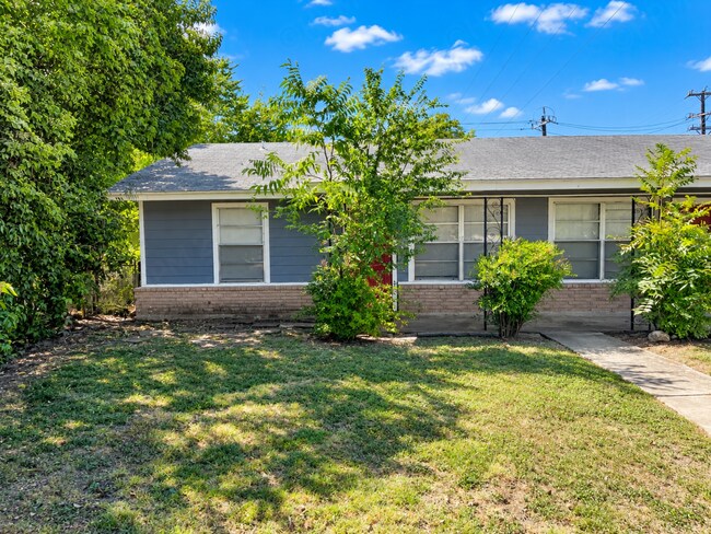 766-768 Edgebrook