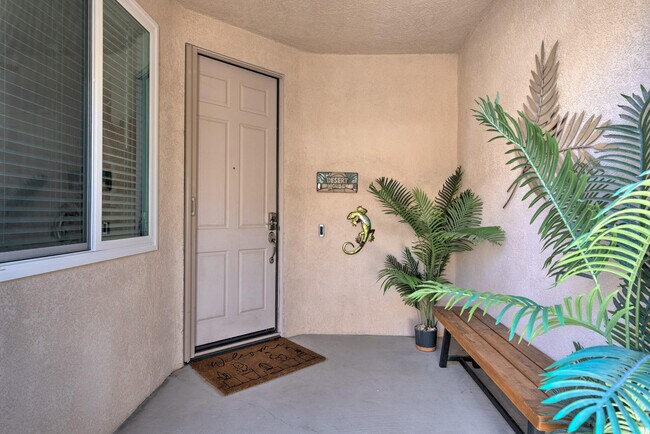 29578 W Laguna Dr