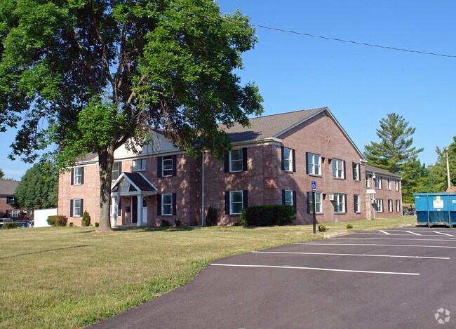 Country Meadows Apartments - Country Meadows Apartments