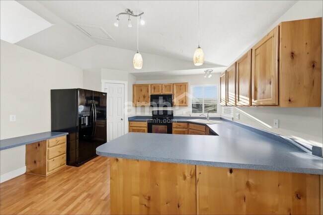 282 W Bricker Rd
