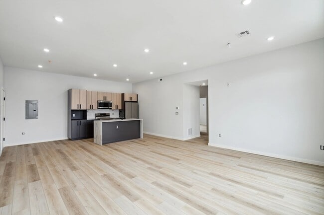 Photo - 1112 E Berks St Unit 204