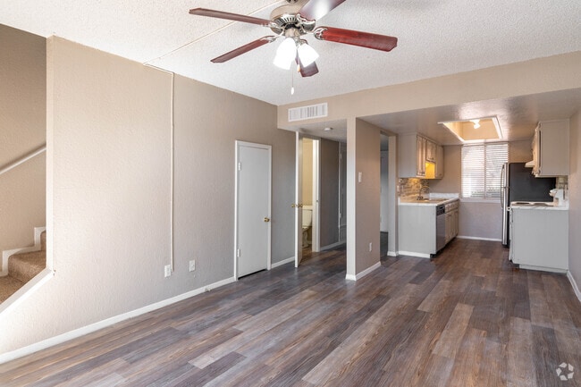 2BR, 1.5BA - 930SF