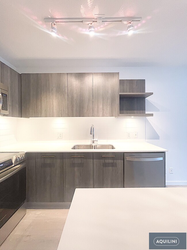 Photo - Centre South - 301 Unit 301