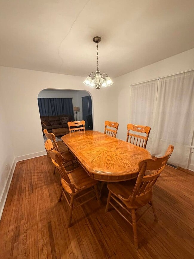 Photo - COMING SOON: 2 Bedroom Fully Furnished Short-Term Rental – Joplin, MO