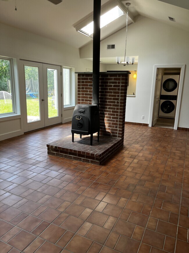 Photo - 1829 Eden Ln