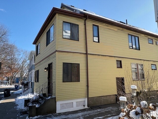 Photo - 8 Seagrave Rd Unit 2