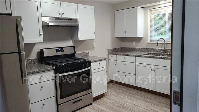 Photo - 215 Boston Hollow Rd