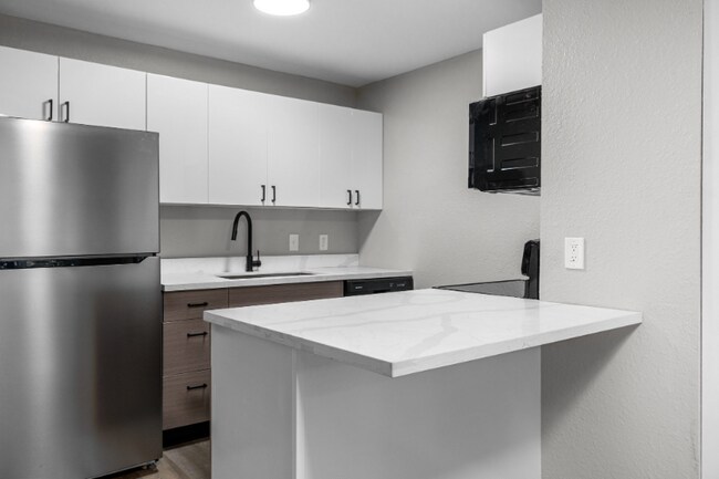 Photo - 50 Devon Ct Unit C-10