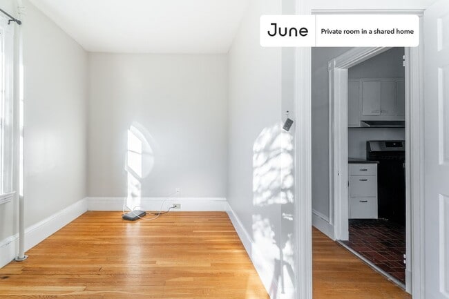 Photo - Room in Shared 3 bed/1 bath home Unidad C