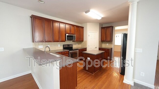 Photo - 614 Redford Pl Dr