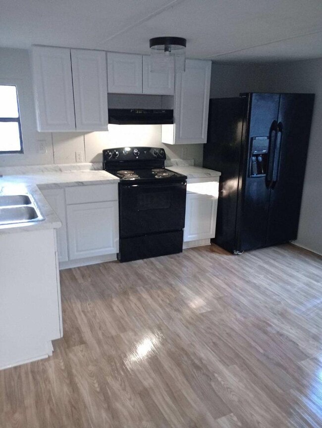 Photo - 147 Cherrie Murrell St
