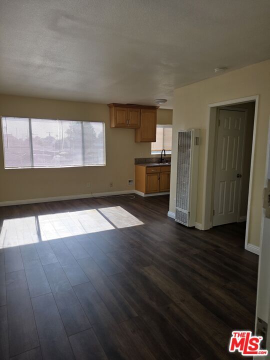 754 E 84th Pl Unidad 4