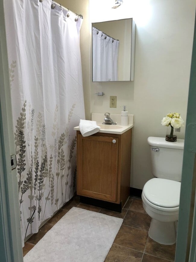 Photo - Redden Gardens - Dover NH