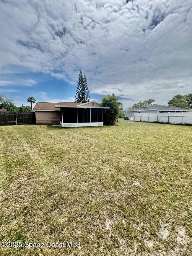 Photo - 218 Fecco St