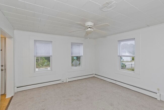 Building Photo - 22-22 East St Unit 16