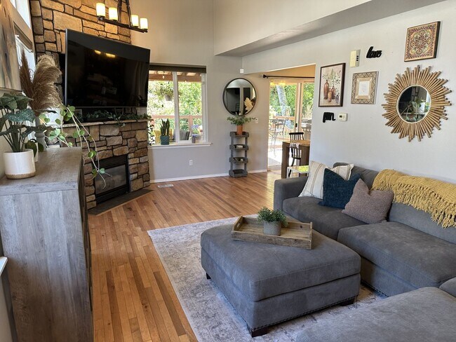 Photo - Beautiful Spanaway Home in Quiet Neighborhood