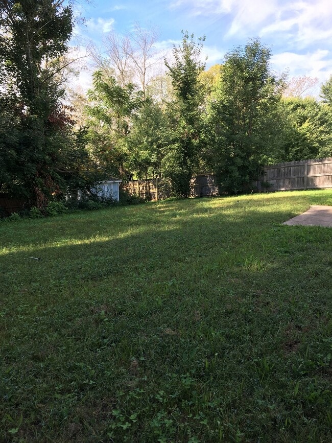 Photo - Clay/Cicero area 3 bedroom, 2 bath spit level ranch