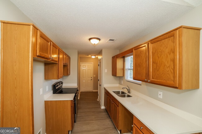 Photo - 21 Grist Mill Lane