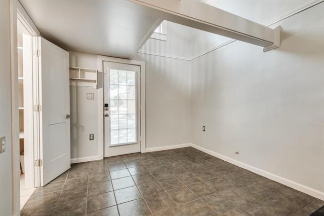 Photo - 4527 Worth St