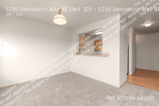 Photo - 5256 University Wy NE Unidad 5256 University Way NE  301 Seattle