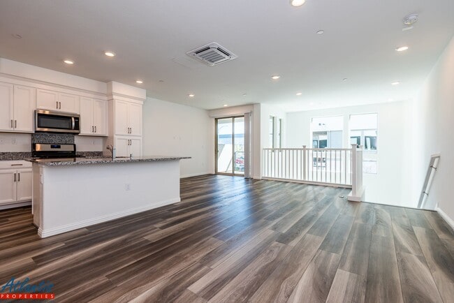 Photo - Newly Built Condo | Open Floor Plan | E.V. Outlet