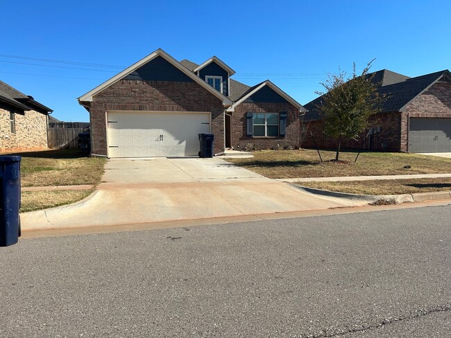 4 Bedroom Home in Edmond - 4 Bedroom Home in Edmond