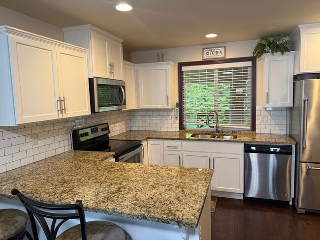Photo - 4 Bedroom House in Burlington