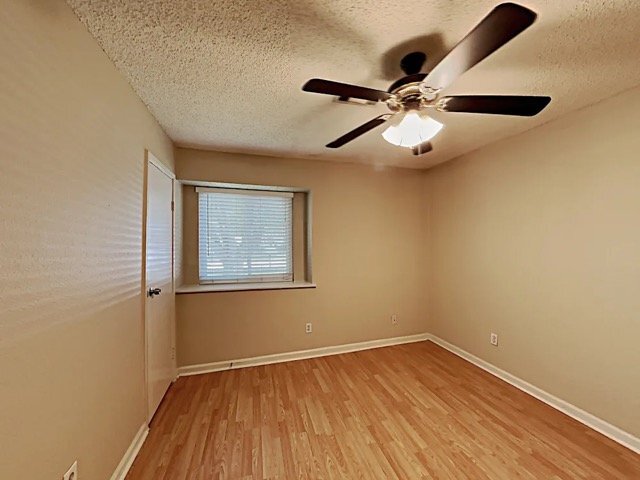 Photo - 2606 Elm Hollow St