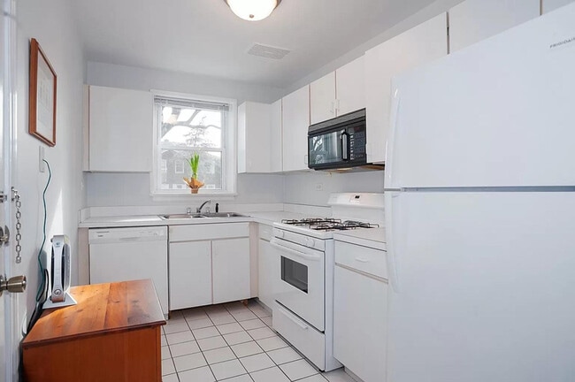 Photo - 520 Michigan Ave Unit 1W
