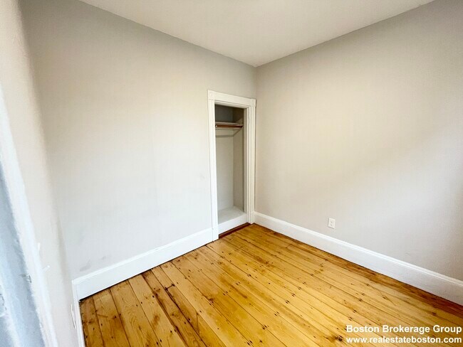 Photo - 1574 Tremont St Unit 3