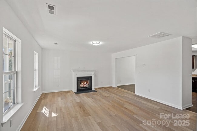 Photo - 5628 Henderson Oaks Dr