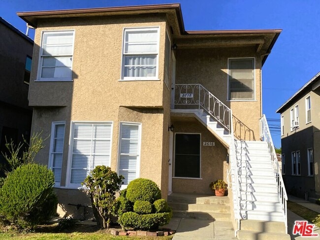 Building Photo - 2618 S Barrington Ave Rental