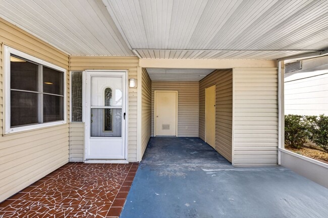 Photo - FULLY RENOVATED 2 BEDROOM WITH HUGE BONUS ROOM!